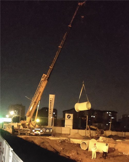 津南区“弯臂矫正”—— 吊车的 “形变补偿” 技术