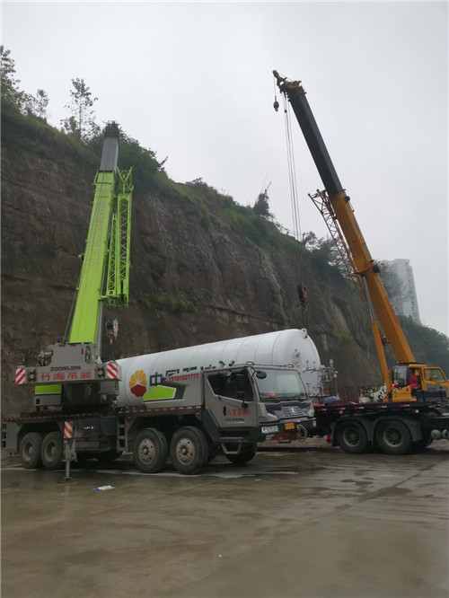 津南区“不怕风雨冻”—— 吊车的 “恶劣环境适应” 技术